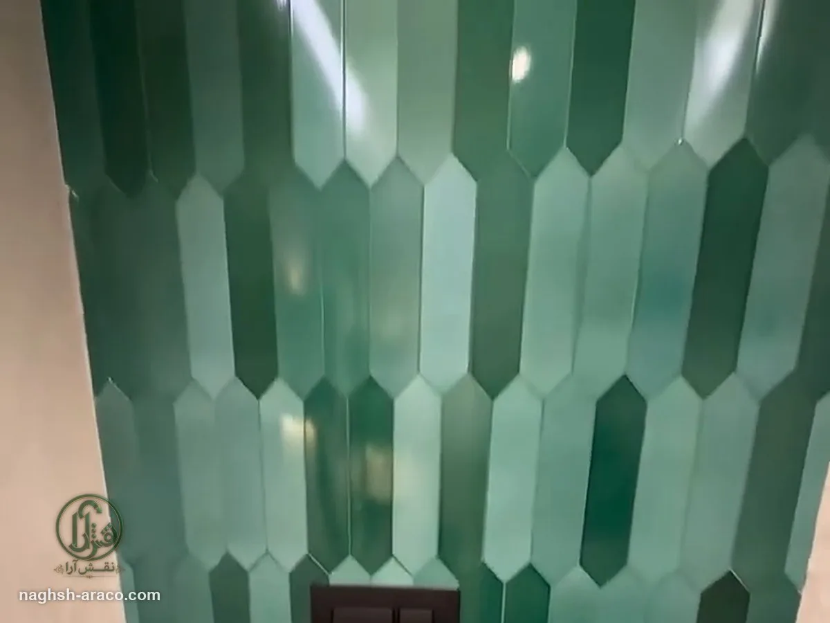 دورة مياه للضيوف ببلاط بيكيت أخضر زمردي